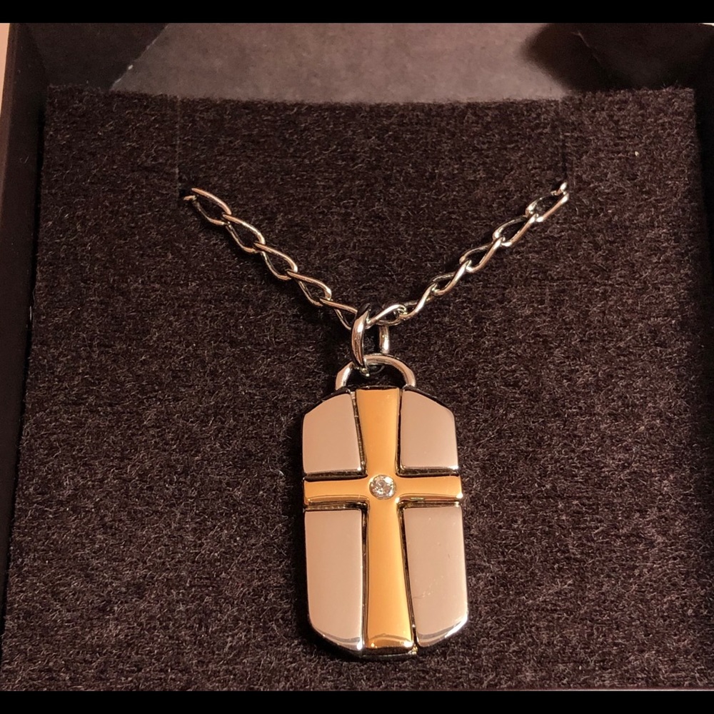 Men’s Unique by Yanbal Silver and Gold Cross